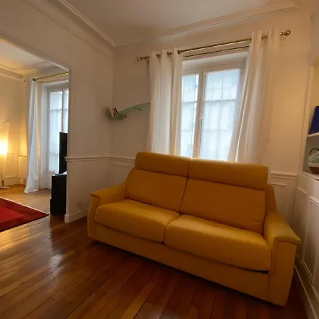 Apartment Motte Picquet Theatre Paris
